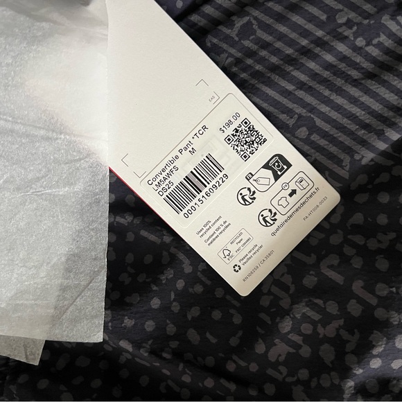 NWT Lululemon Convertible Pants Men’s Team Canada Olympic Limited Edition - Picture 9 of 9